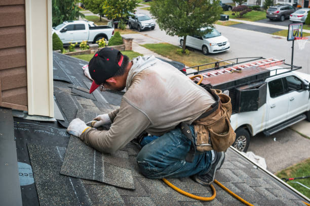 Professional Roofing technician working in Bridgeport, IL